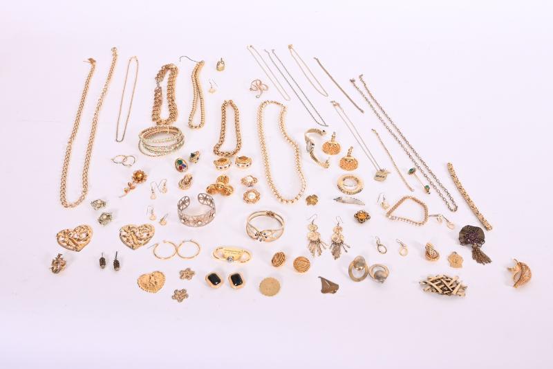 Sale Photo Thumbnail #60