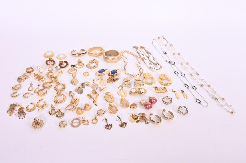 Sale Photo Thumbnail #79