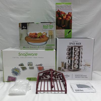 Sealed Snapware 38pc Set W/ Martha Stewart Spice Rack & More