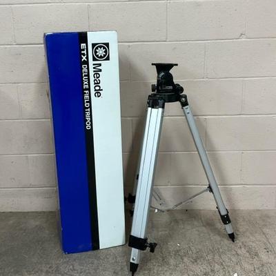 Meade Deluxe Field Tripod 