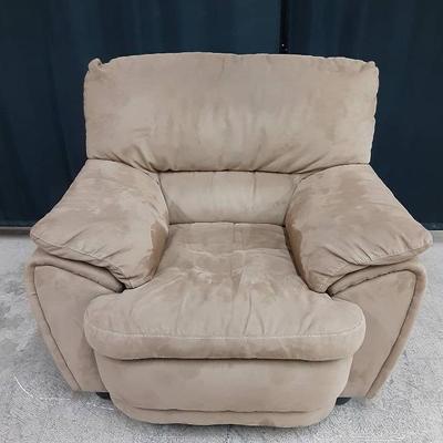 Overstuffed Chair w/Ottoman 
