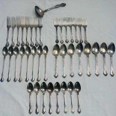 Historic Elegance: Westmorland Sterling Silver Flatware (1,547g)