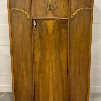 Vintage Art Deco Gentlemen’s Wardrobe 