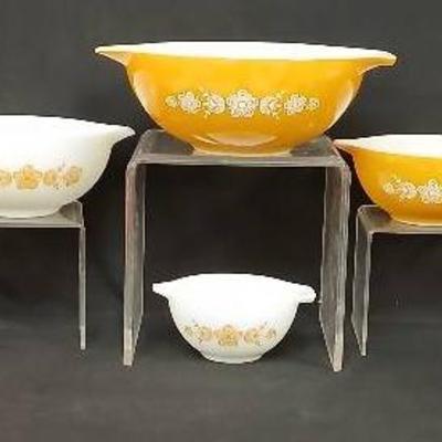 Pyrex Butterfly Gold Pattern 4 Piece Set
