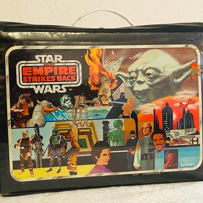 1980 Kenner Star Wars Action Figures and Carrying Case 