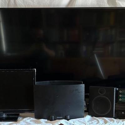 48” Roku TV, Insignia TV, TV Antenna, And iPod Speaker