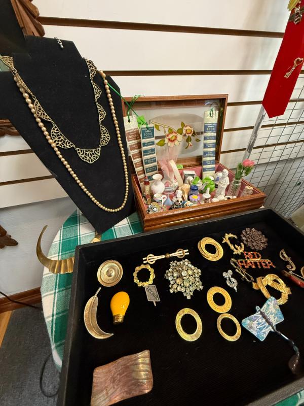Sale Photo Thumbnail #48