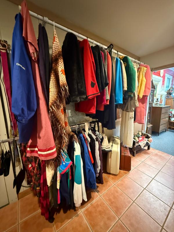 Sale Photo Thumbnail #50