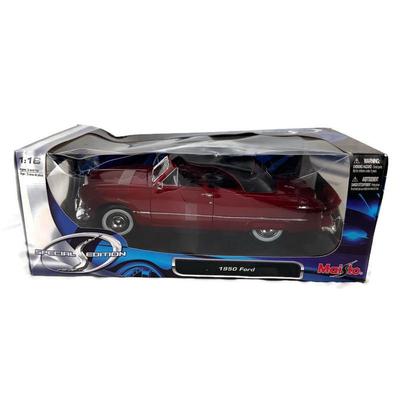 Maisto 1:18 Scale 1950 Ford Convertible 