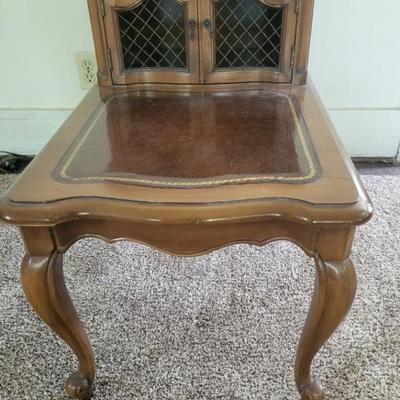 Vintage 
Leather Top 2-Tier Step Table 