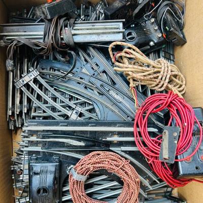 Lionel Train Tracks & Wires