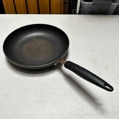 Kitchen Essentials by Calphalon Non-Stick Frying Pan