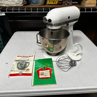 KitchenAid Classic Series 4.5 Quart Tilt-Head Stand Mixer