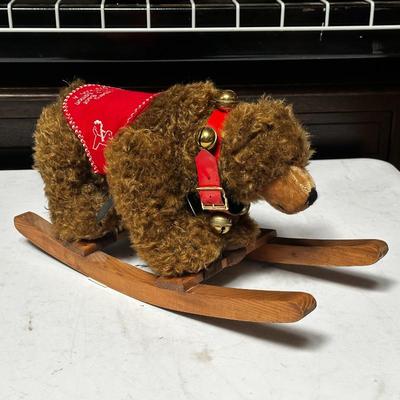 Sonneberg Museum Bear American Edition by Hermann Coburg