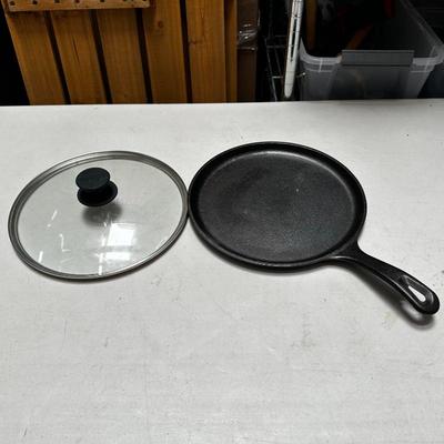 Lodge 90G Cast Iron Pan w/ Glass Lid
