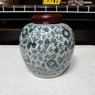Chinese Blue & White Ginger Jar w/ Rosewood Lid