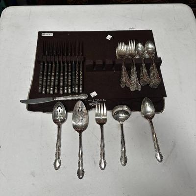 1881 Rogers Oneida Flirtation Silverplate Flatware Set