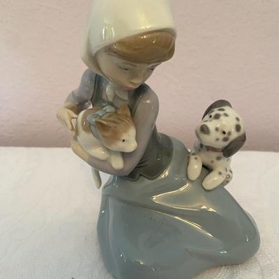 Lladro Figurine - Girl with Cat & Dog - Little Friskies 