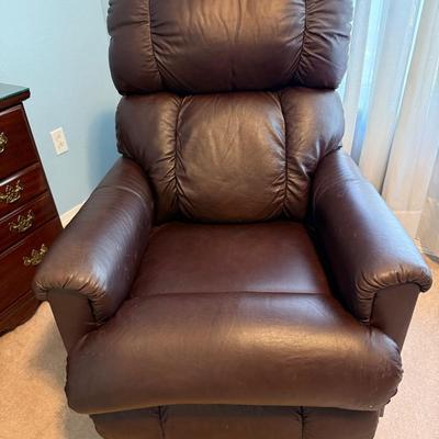 Vinyl Lay-z-boy Recliner