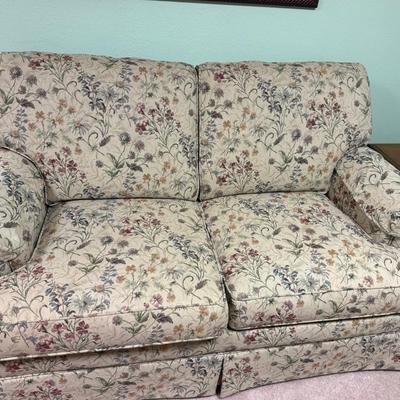 Flex Steel Love Seat With Ottoman