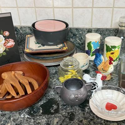 Nice Wooden Salad Bowl With Tongs, Scale, S & P, Pie Plates, And More!