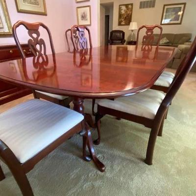 Pennsylvania House Dining Table, Chairs PLUS Sideboard 