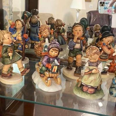 Hummel Collection - Includes 12 Figurines 