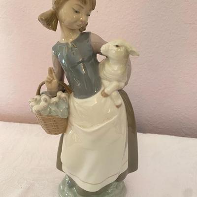 Lladro Porcelain Figurine - Girl with Lamb #4835 