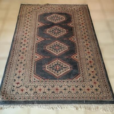 Pakistani Silk Blend Area Rug (37 x 58)