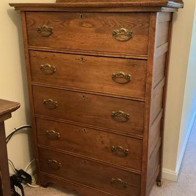 Antique Oak 5 Drawer Dresser