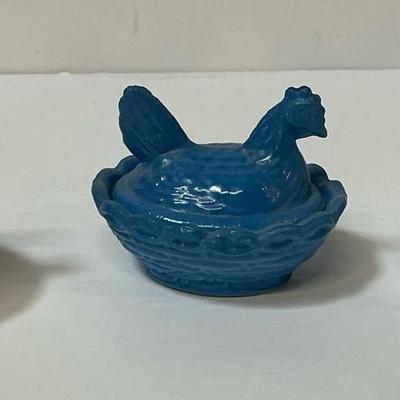 Westmoreland Glass Nesting Chickens Salt Cellars