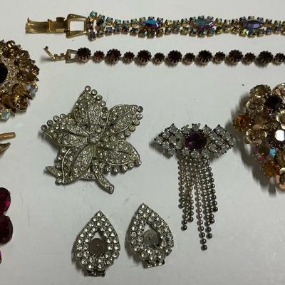 Vintage Bling Jewelry With 2 Weiss Pieces 