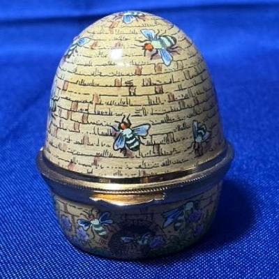 Staffordshire Enamels Bee Hive 2" Trinket Box