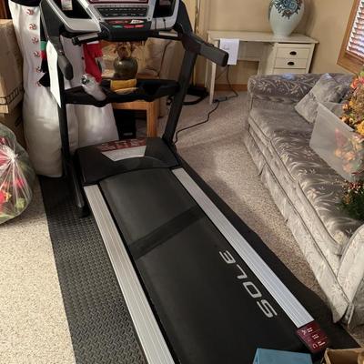 Sole F80 tread mill