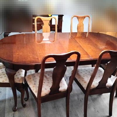 Cherry Dining Table & Chairs 