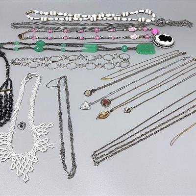 Vintage Necklaces 
