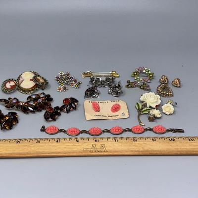 Costume Jewelry sets, Featuring Enamel And Cameos 