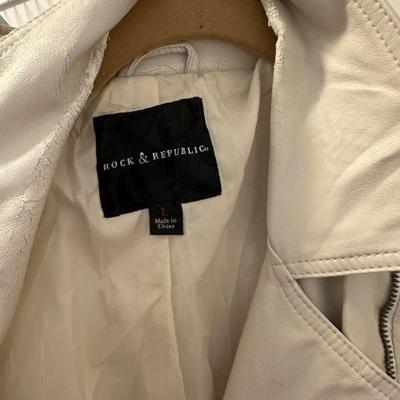 Sale Photo Thumbnail #171