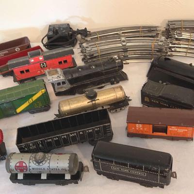 Vintage O Gauge Train Cars And Track #4