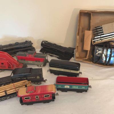 Vintage O Gauge Train Cars And Track #2
