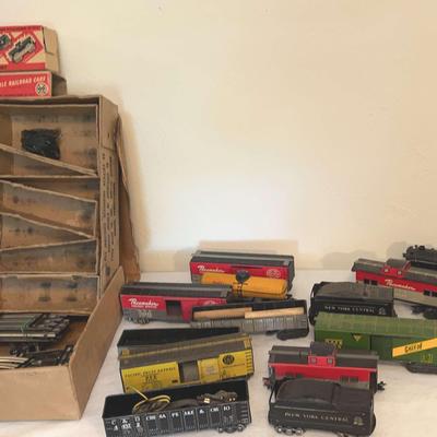 Vintage O Gauge Train Cars And Track #3