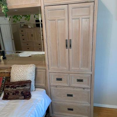 Sale Photo Thumbnail #373