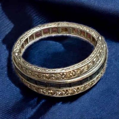 Double hinged ring convertible blue to red