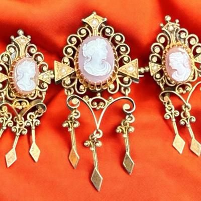 Antique cameo hard stone suite