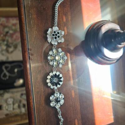 Sale Photo Thumbnail #87