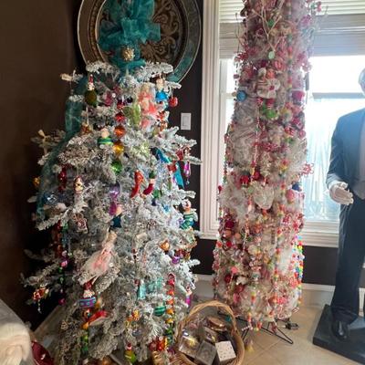 Sale Photo Thumbnail #12: Trees and ornaments!