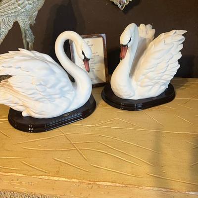 Sale Photo Thumbnail #62: Giuseppe Armani porcelain Italy 