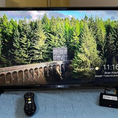 LG 32 Inch TV, 2021
