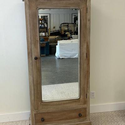 Sale Photo Thumbnail #110