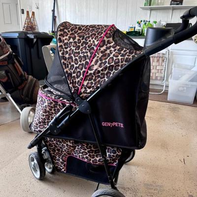 Sale Photo Thumbnail #184: Pet stroller
